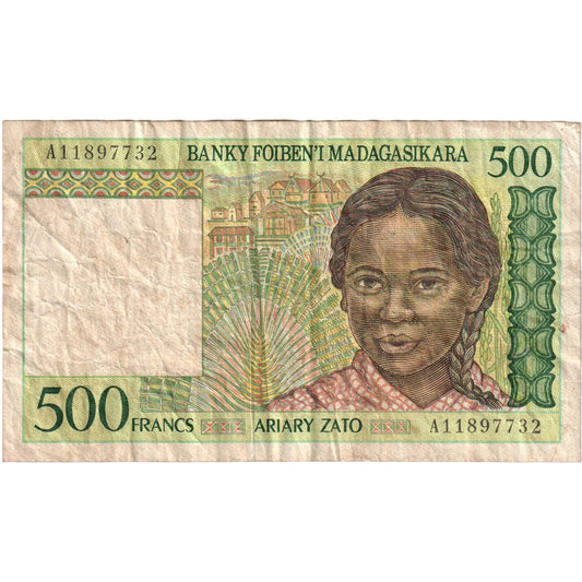 Madagascar, 
  
  500 francos = 100 ariary, 
  
  FV(20-25)