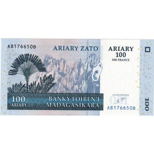 Madagascar, 
  
  100 ariarios, 
  
  2004