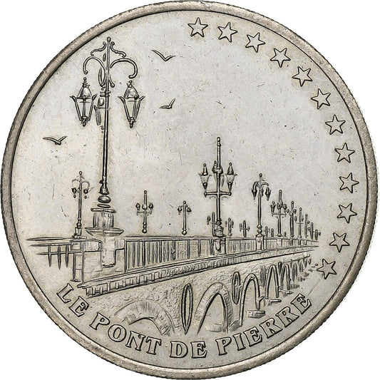 Francia, 
  
  2 euros de Burdeos, 
  
  El puente de Pierre