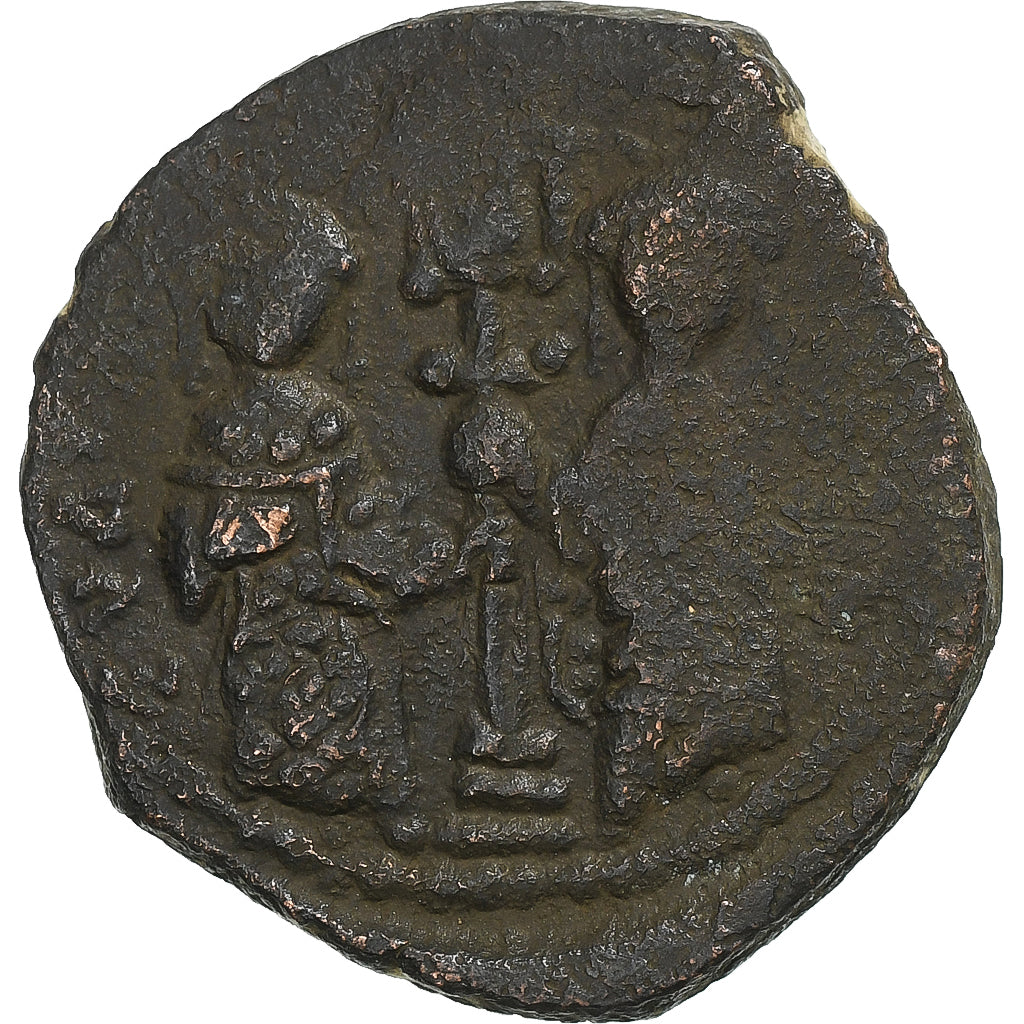 Constantino X, 
  
  con Eudocia, 
  
  Follis