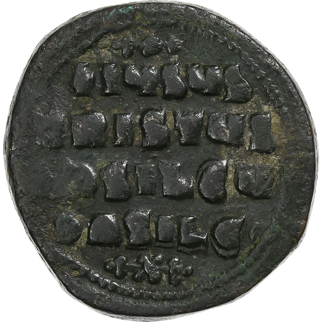 Basilio II y Constantino VIII, 
  
  Follis, 
  
  976-1025