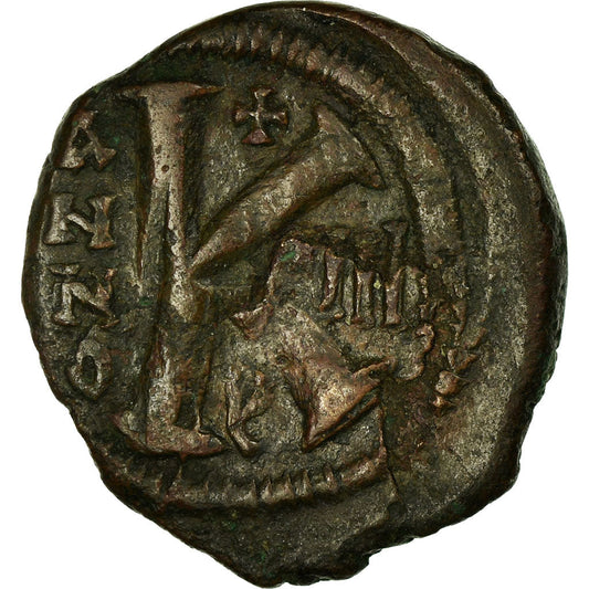 Acuñar, 
  
  Tiberio II Constantino, 
  
  Follis